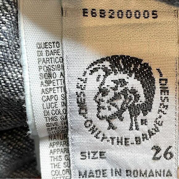 Like New!! Diesel Women’s, Retro-Detail, Mod. Hipper Jeans. Size W: 26 / L: 30. - Picture 3 of 8